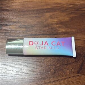 BH Cosmetics Light-Reflecting Moisturizer - Pink and Blue Gradient